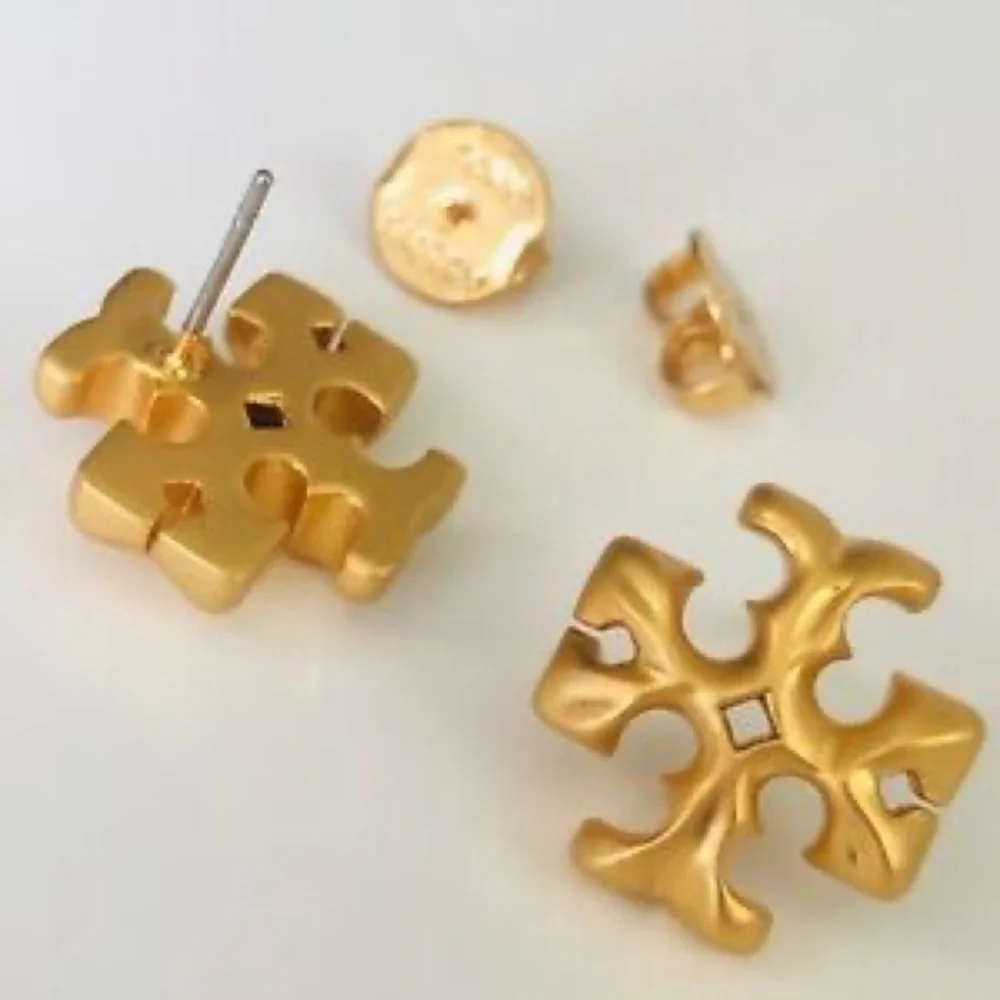 🔥🔥Authentic Designer Earrings At Awesome Prices To Buy Now & Save Price Firm